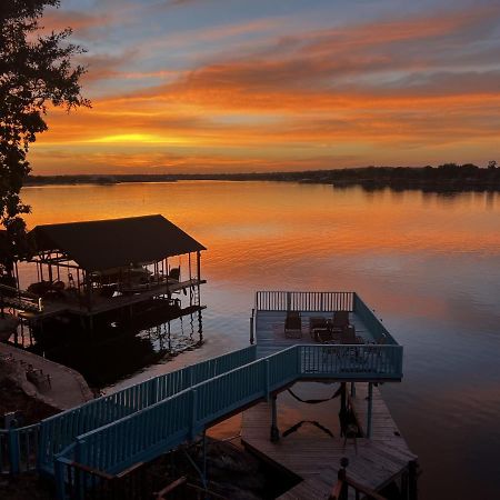 Blue Heron Bed And Breakfast On Lake Granbury Exterior photo